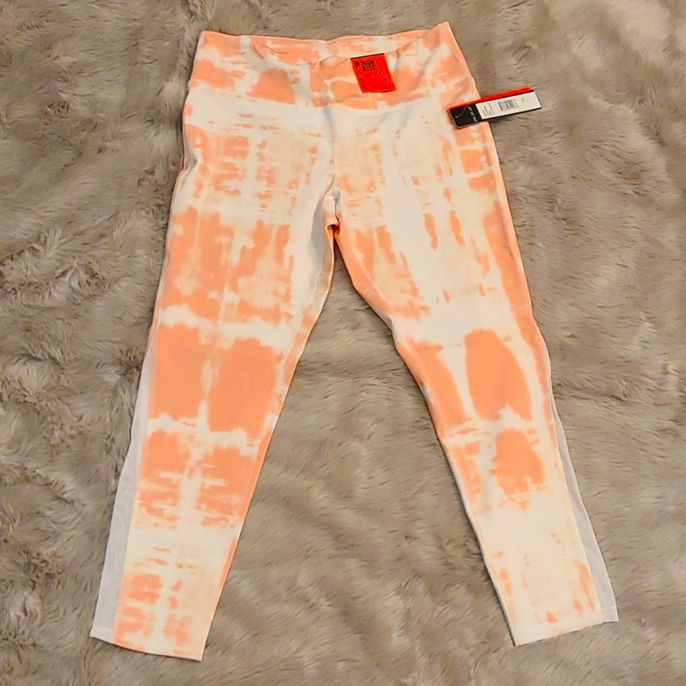 Love Life Live salmon colored leggings